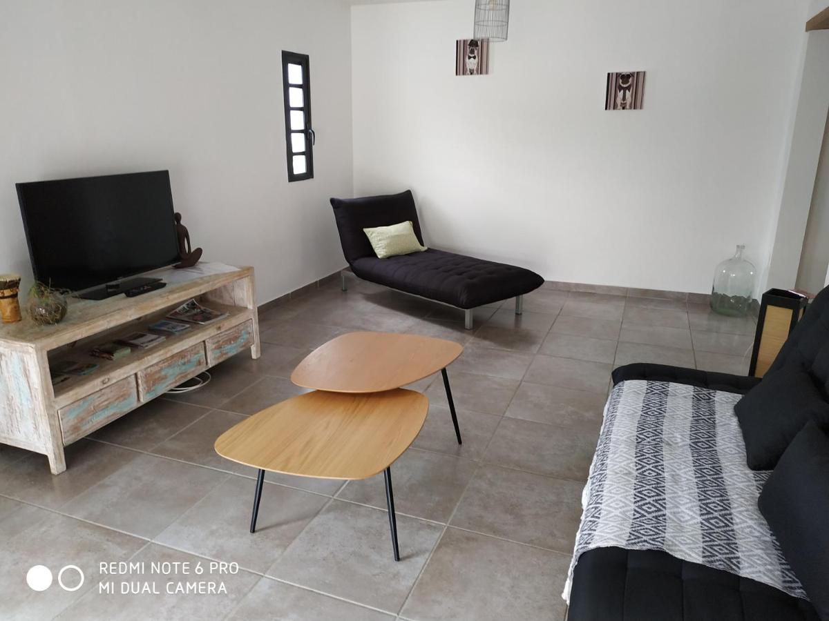 Jolie Maison T3 A St Pierre, 2 Chambres Avec Sdb, Grande Varangue, Jardin Saint Pierre Luaran gambar