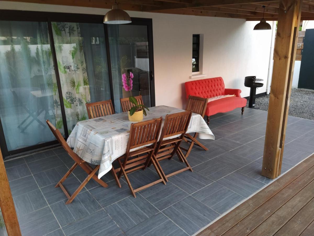 Jolie Maison T3 A St Pierre, 2 Chambres Avec Sdb, Grande Varangue, Jardin Saint Pierre Luaran gambar