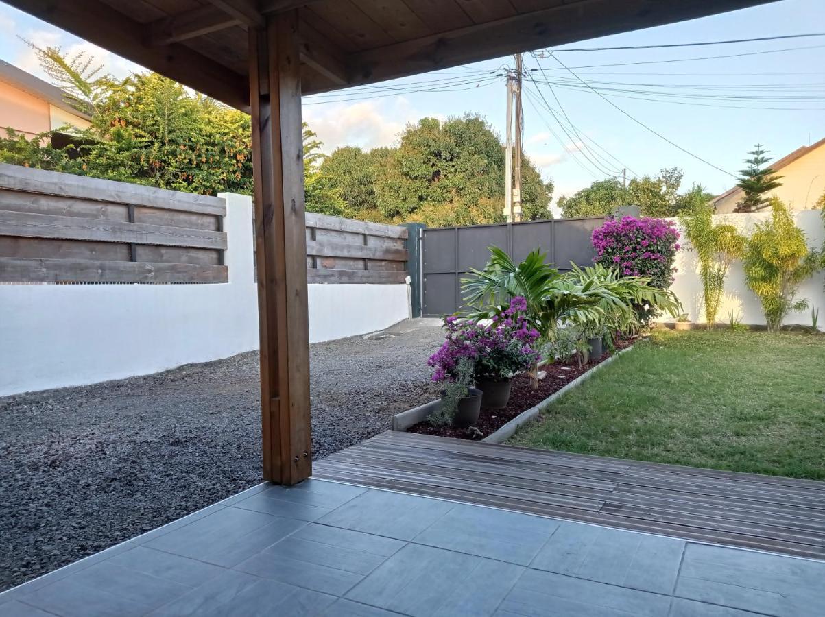 Jolie Maison T3 A St Pierre, 2 Chambres Avec Sdb, Grande Varangue, Jardin Saint Pierre Luaran gambar
