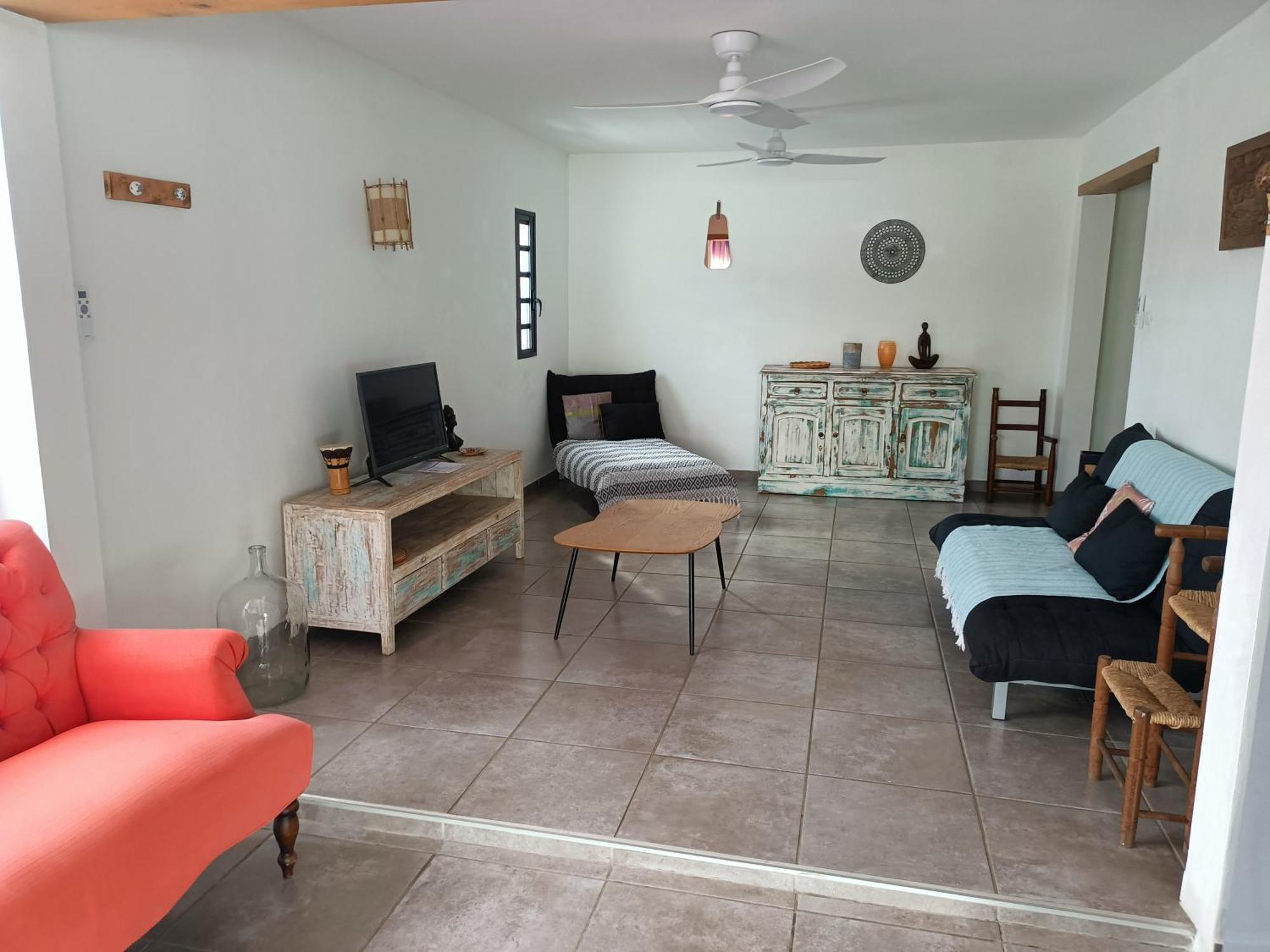 Jolie Maison T3 A St Pierre, 2 Chambres Avec Sdb, Grande Varangue, Jardin Saint Pierre Luaran gambar