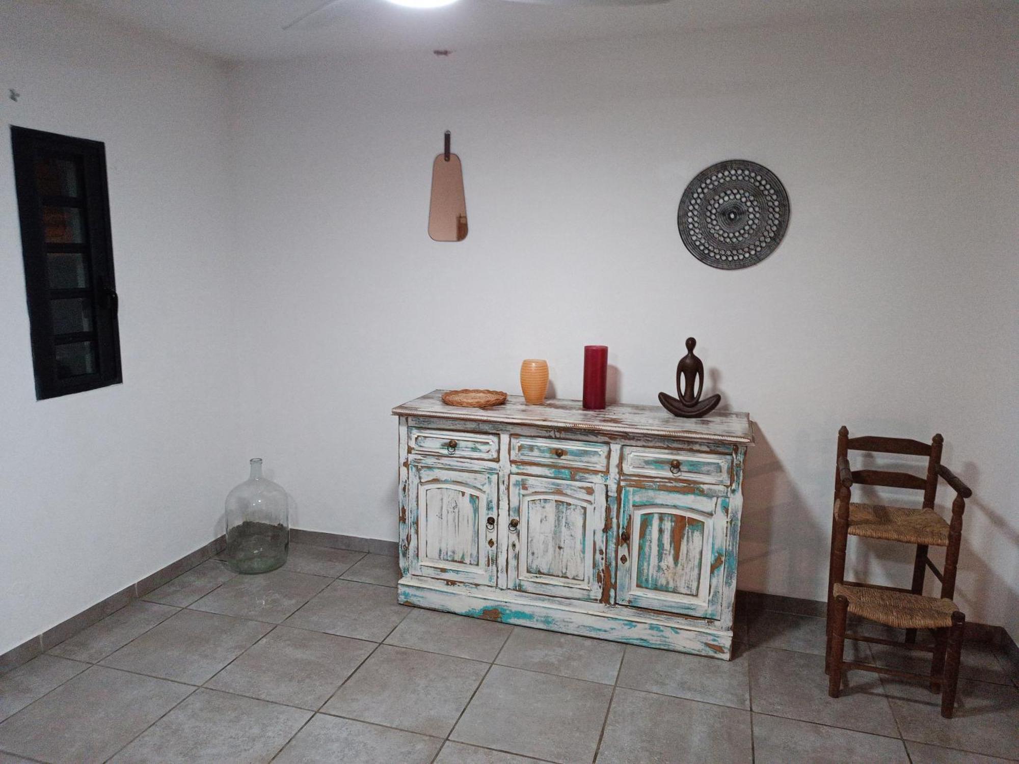Jolie Maison T3 A St Pierre, 2 Chambres Avec Sdb, Grande Varangue, Jardin Saint Pierre Bilik gambar