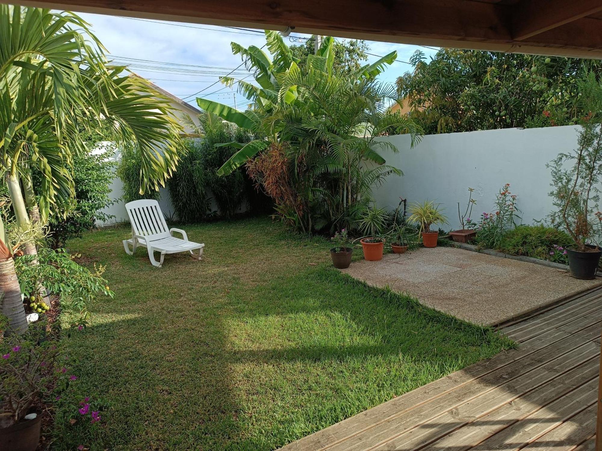 Jolie Maison T3 A St Pierre, 2 Chambres Avec Sdb, Grande Varangue, Jardin Saint Pierre Bilik gambar